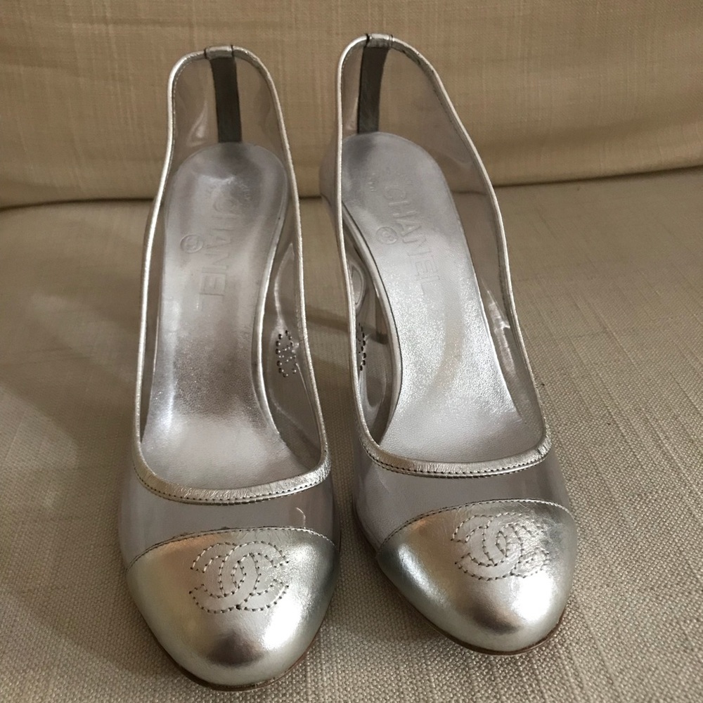 Chanel silver leather/clear Cinderella Slippers - Picture 2 of 8